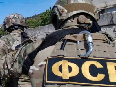 ФСБ опублікувало кадри з допиту затриманих за замах генерала ГРУ, де вони “підтверджують завдання СБУ” (ВІДЕО)