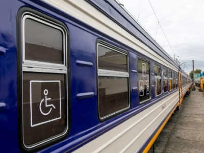 рф вдарила по українській залізниці: деякі потяги не курсуватимуть