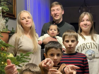 За два роки всиновили трьох дітей. Історія відомого журналіста