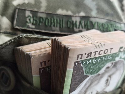 Омбудсмен відповів, чи мають рідні звільненого з полону бійця повернути виплачену посмертну допомогу – 15 млн грн