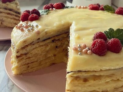 Ніжний сирний Наполеон — смачнющий рецепт всіма улюбленого торта