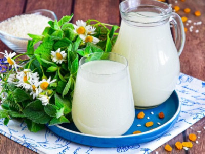 Справжня панацея від багатьох хвороб: як робити рисовий квас?