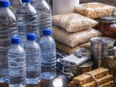 Вода, ліки, «тривожна валіза»: МВС радить українцям терміново зробити запаси