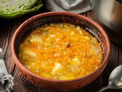 Смачна перша страва: як приготувати смачний капусняк