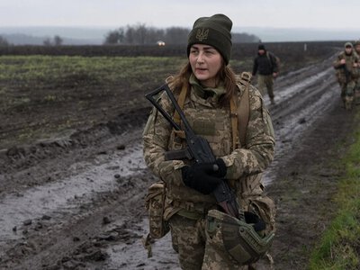 «Та дівчатка, ми тільки вчимося. Будемо всі ї**шити пі**рів». Жінки з тюрем йдуть на війну