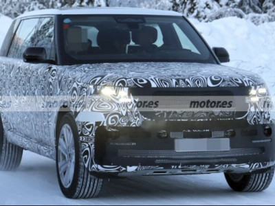 Range Rover 2027 року вивели на сніг із новим обличчям та секретним салоном (ФОТО)