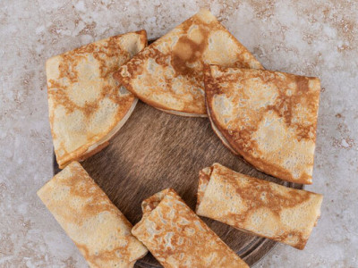 Максимально прості млинці на воді: ідеальний результат з найпростіших інгредієнтів