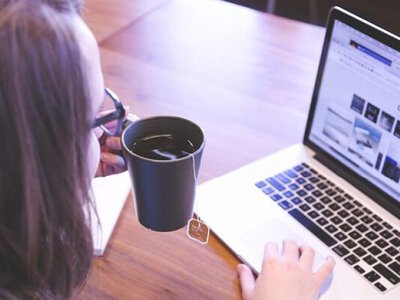 В Іспанії звільнили співробітницю за те, що вона прийшла на роботу занадто рано