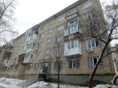 Всього 8 будинків на рік: скільки коштує відбудова Києва після атак?