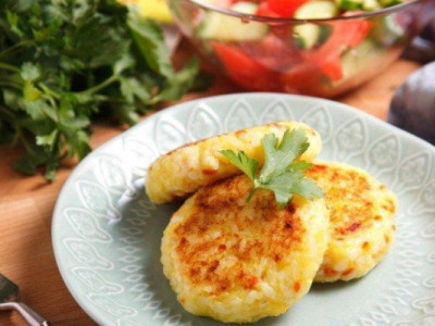 Незвичайні рисові биточки: як приготувати смачний сніданок за рецептом наших бабусь