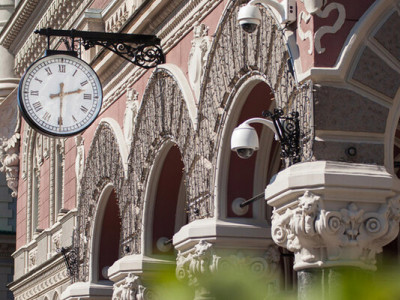 Нацбанк “вивів з гри” одразу два проблемні банки