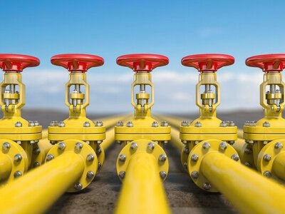 Угорщина погрожує зупинити експорт електроенергії та газу до України: які наслідки