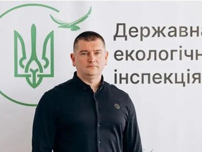 Знайшов скарб у гаражі у бабусі: чиновник Держекоінспекції пояснив звідки у нього $653 000 готівкою