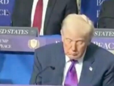 Трамп заснув на власній Раді миру