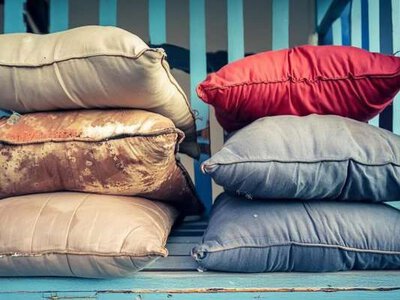 Практичні способи надати друге життя своїм старим подушкам