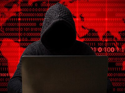 Від офісу Президента до вокзалів і ТЦ: росіяни розсилають масові погрози про замінування будівель в Україні