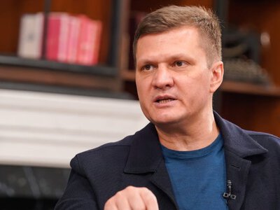 Скандально відомий депутат заявив про жучок у своїй машині