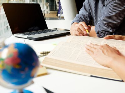 Коли кожне слово має вагу: переклад документів на іврит у фокусі професійної уваги