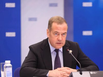Медведєв заявив, що російським солдатам не потрібна віза, щоб потрапити до країн Європи