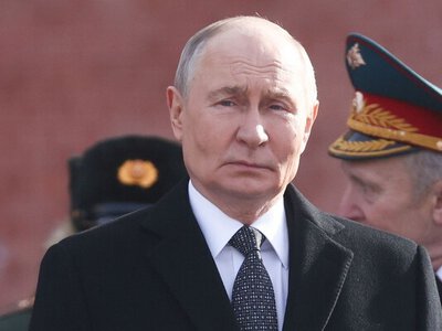 Кур назвав, хто може прибрати Путіна