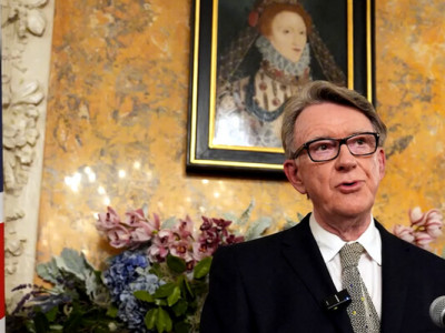 Колишній посол Великої Британії заарештований після викриття його дружби з Епштейном (ВІДЕО)