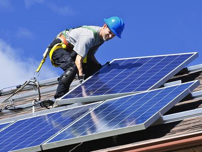 У Житомирі ветерани можуть пройти курс зі встановлення сонячних панелей – подробиці