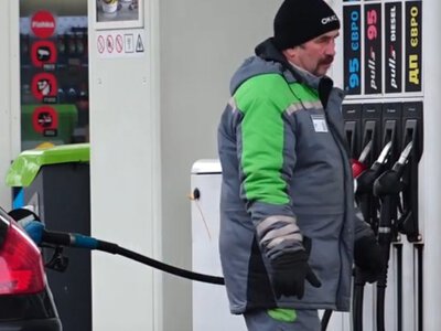 Епоха бензину по 50 грн завершена: коли ціни на АЗС остаточно проб'ють позначку у 60