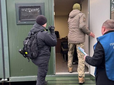 Командувача логістики ПС та начальника УСБУ викрили на масштабній корупції при будівництві укриттів для літаків (ФОТО)