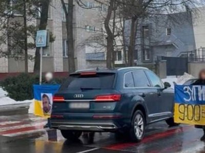 Як покарали водія, який порушив хвилину мовчання на заході пам'яті загиблих