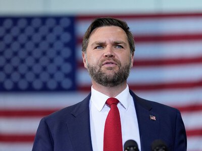 Несподіване зізнання: Венс розповів про наказ Трампа щодо війни в Україні