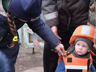 На Донеччині в зоні бойових дій залишається 41 дитина