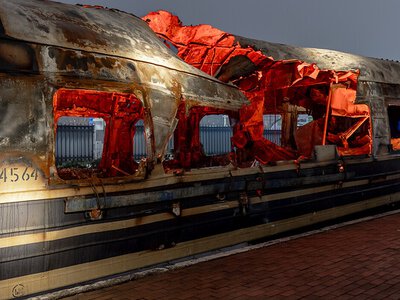 Укрзалізниця представила «Пульсуючий Біль»: історія вагона, атакованого дронами місяць тому