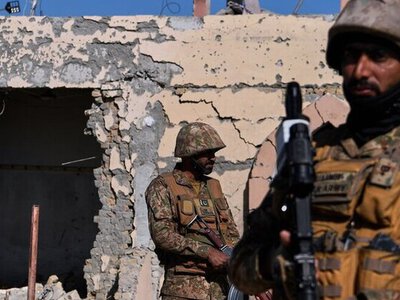 Загострення між Пакистаном та Афганістаном: сторони обмінялися ударами по прикордонню