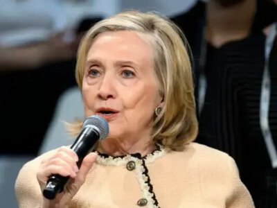 Клінтон дала свідчення в Конгресі у справі Епштейна, знайшли запис Трампа про секс із малолітніми (ВІДЕО)