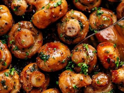 Прості та смачні рецепти: запечіть печериці в духовці