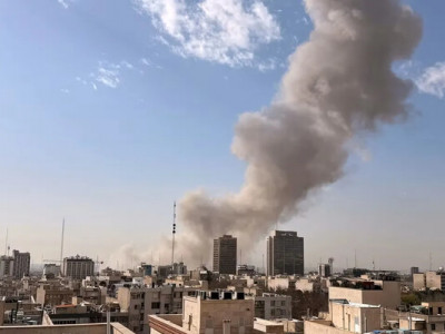 Мирна угода була близько, але США та Ізраїль завдали ударів по Ірану (Фото)