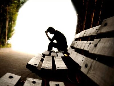 Весняна депресія: що це таке і як з нею боротися ефективно