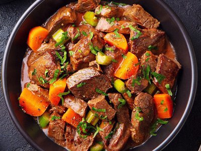 Рецепт печені Фермерський чавунець: смачно та ситно