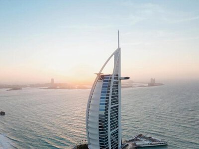 Готелі, аеропорти, житлові райони. Перелік атакованих Іраном цивільних об’єктів на Близькому Сході