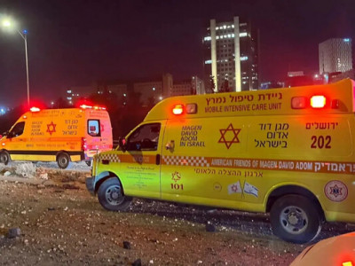 Іран атакував Єрусалим балістичними ракетами: є руйнування та поранені (Відео)