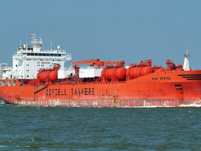 Іран закрив Ормузьку протоку і погрожує обстрілом будь-якого судна