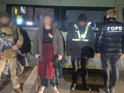 До Молдови під виглядом 71-річної бабусі намагався виїхати 30-річний чоловік