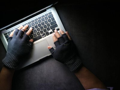 Небезпечна розсилка українцям: хакери маскуються під держустанови