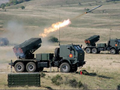 На очах у всіх: російський снаряд обірвав життя мирного чоловіка, що йшов по воду!