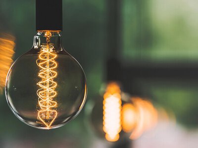 Найдешевше та найдорожче світло Європи: на якому місці Україна