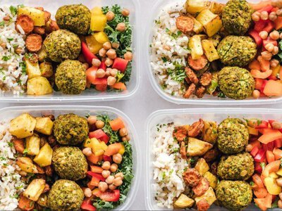 Вся правда про інтервальне голодування: чи працює харчування 16:8