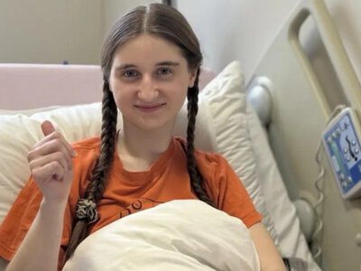 У 17-річної дівчинки виросла киста яєчника розміром з трилітрову банку