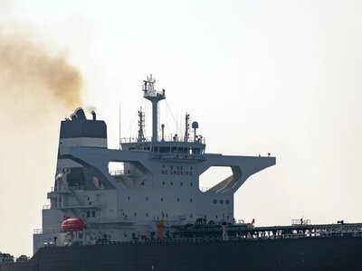 США дозволили індійським компаніям купувати російську нафту – Бессент