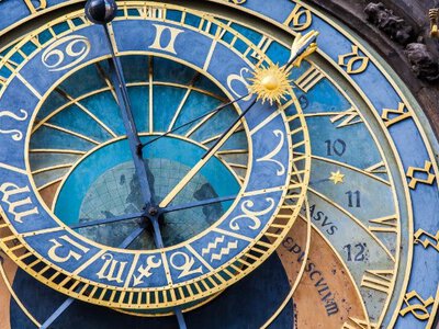 Гороскоп на сьогодні: Скорпіонам – ревнощі, Стрільцям – тривога і сумніви