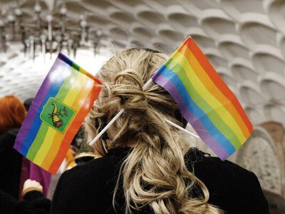 Прецедент в Україні: суд підтвердив фактичний шлюб між двома чоловіками